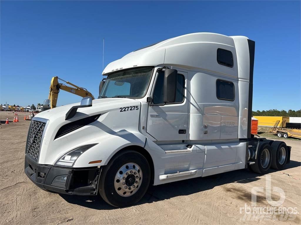 Volvo VNL860 Тягачі