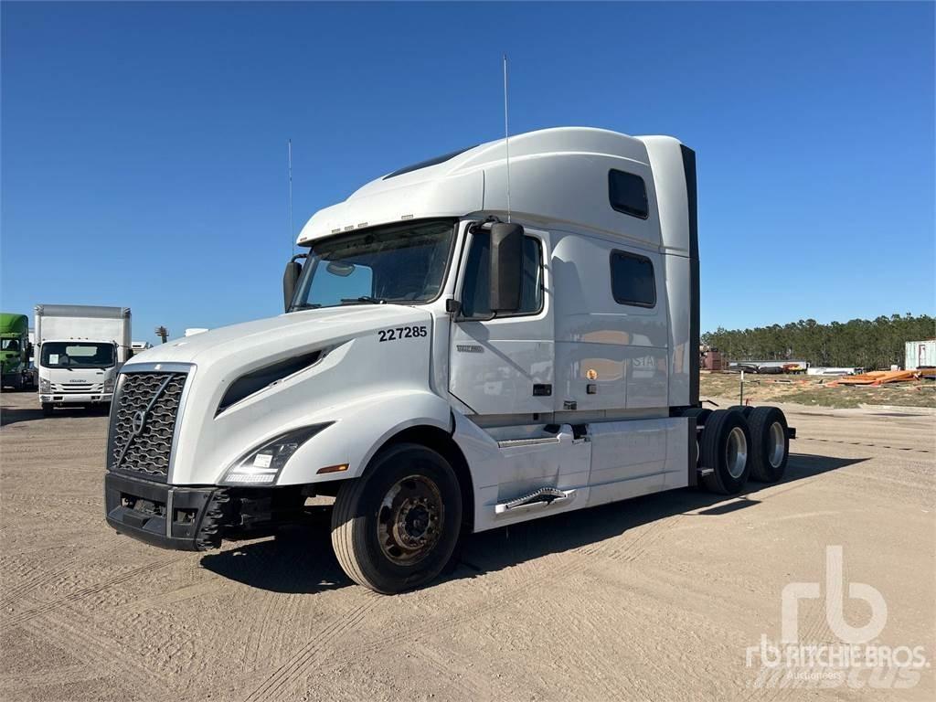 Volvo VNL860 Тягачі