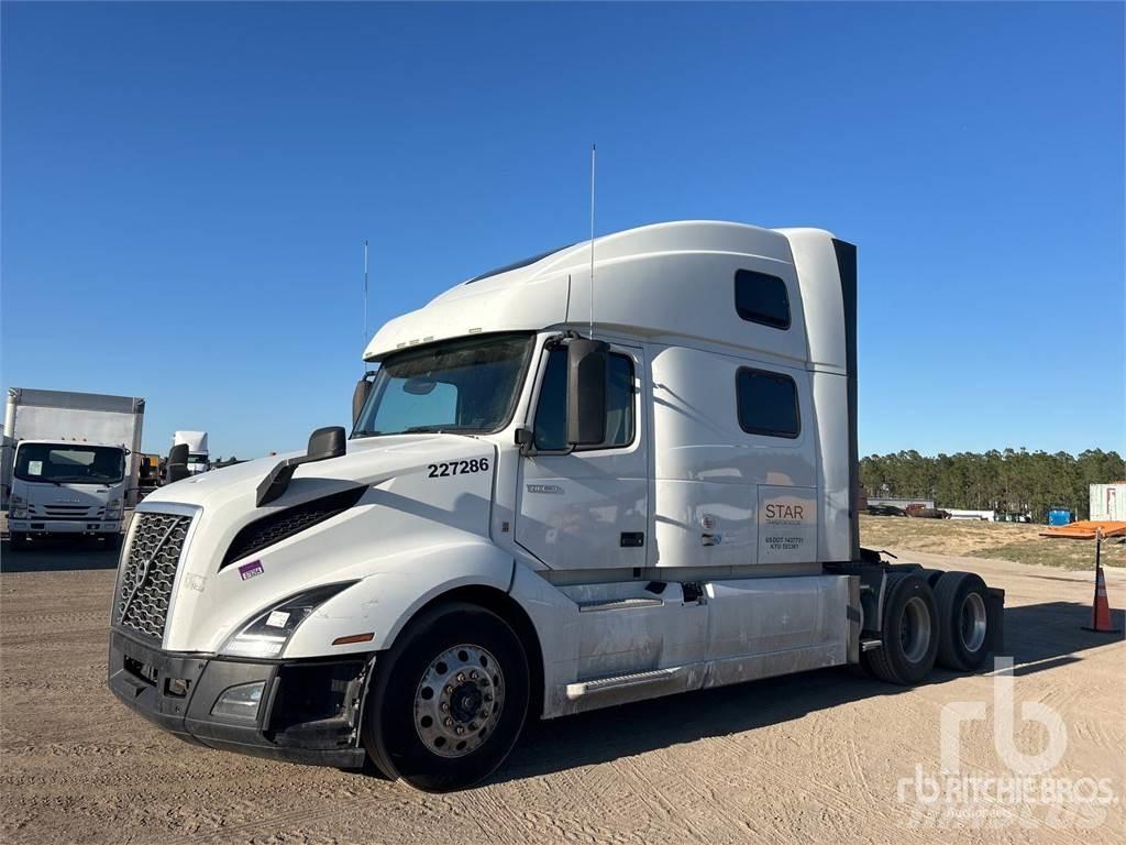 Volvo VNL860 Тягачі