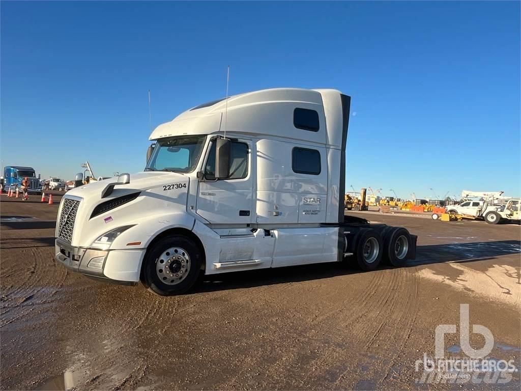 Volvo VNL860 Тягачі