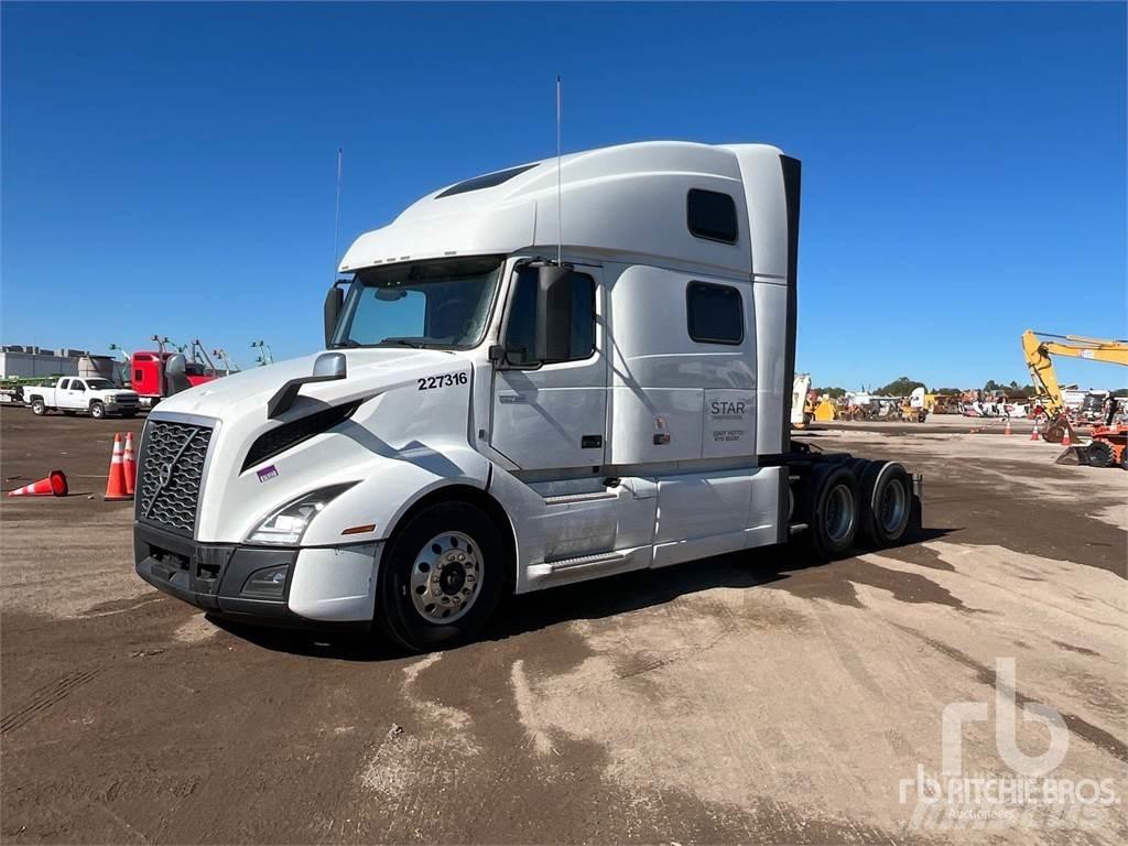 Volvo VNL860 Тягачі