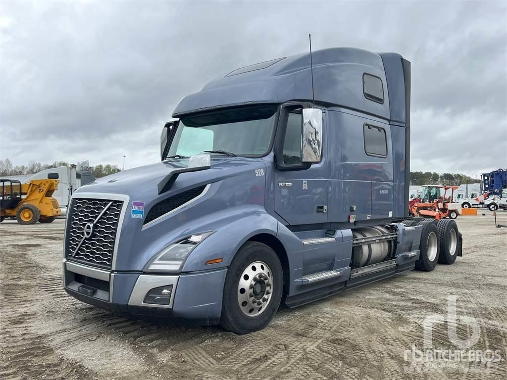 Volvo VNL860 Тягачі