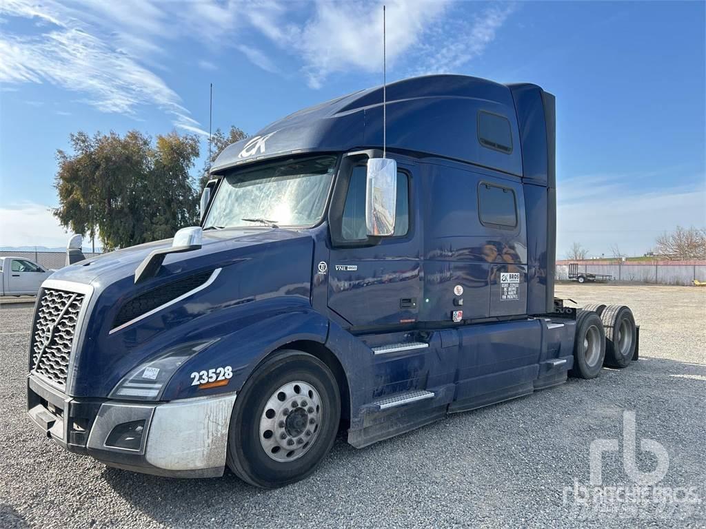 Volvo VNL860 Тягачі