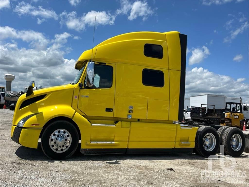 Volvo VNL860 Тягачі