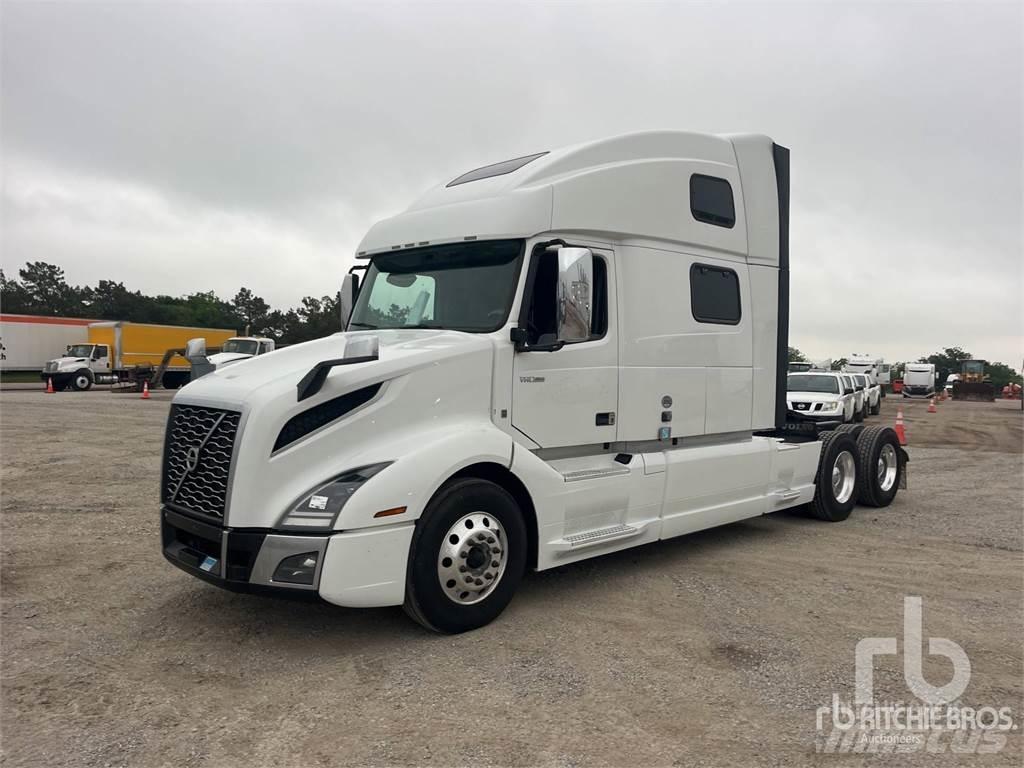 Volvo VNL860 Тягачі