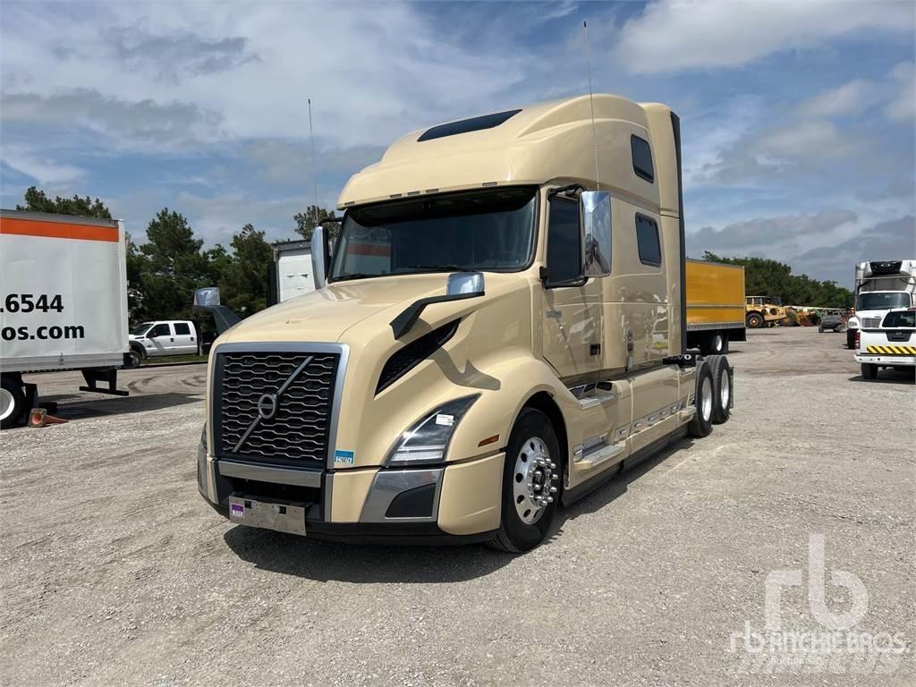 Volvo VNL860 Тягачі