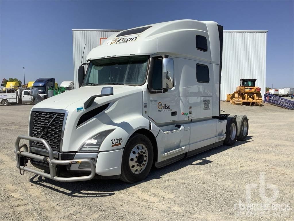 Volvo VNL860 Тягачі