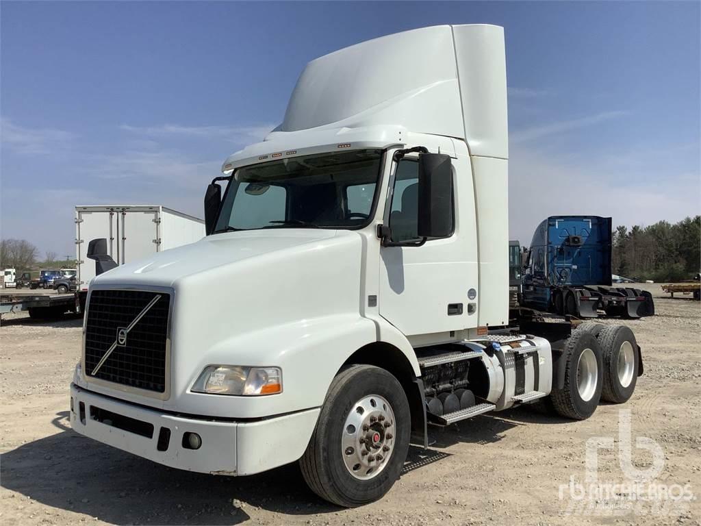 Volvo VNM Тягачі