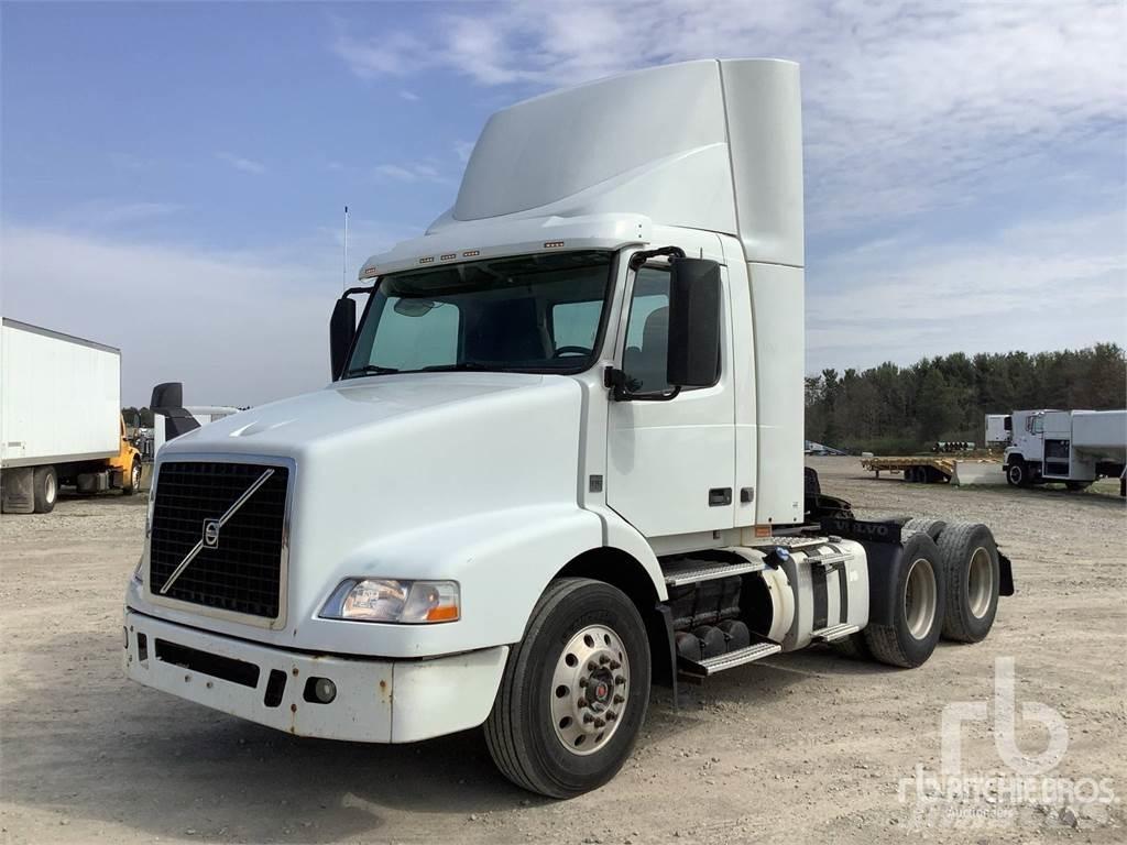 Volvo VNM Тягачі