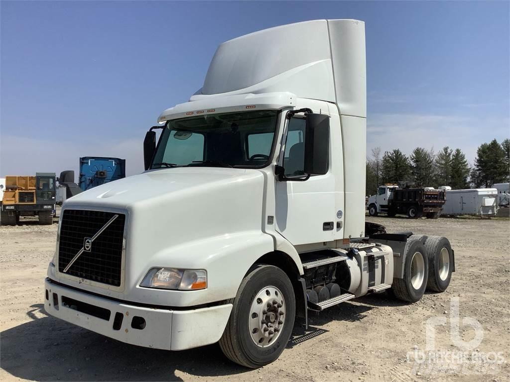 Volvo VNM Тягачі