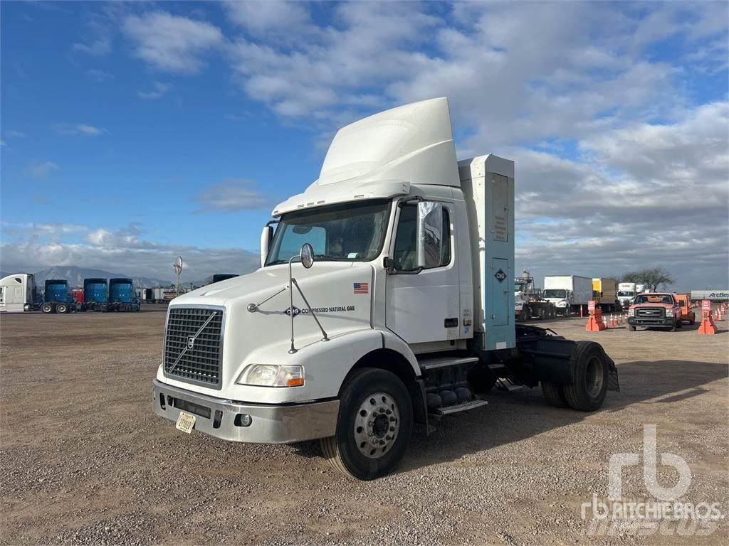 Volvo VNM Тягачі