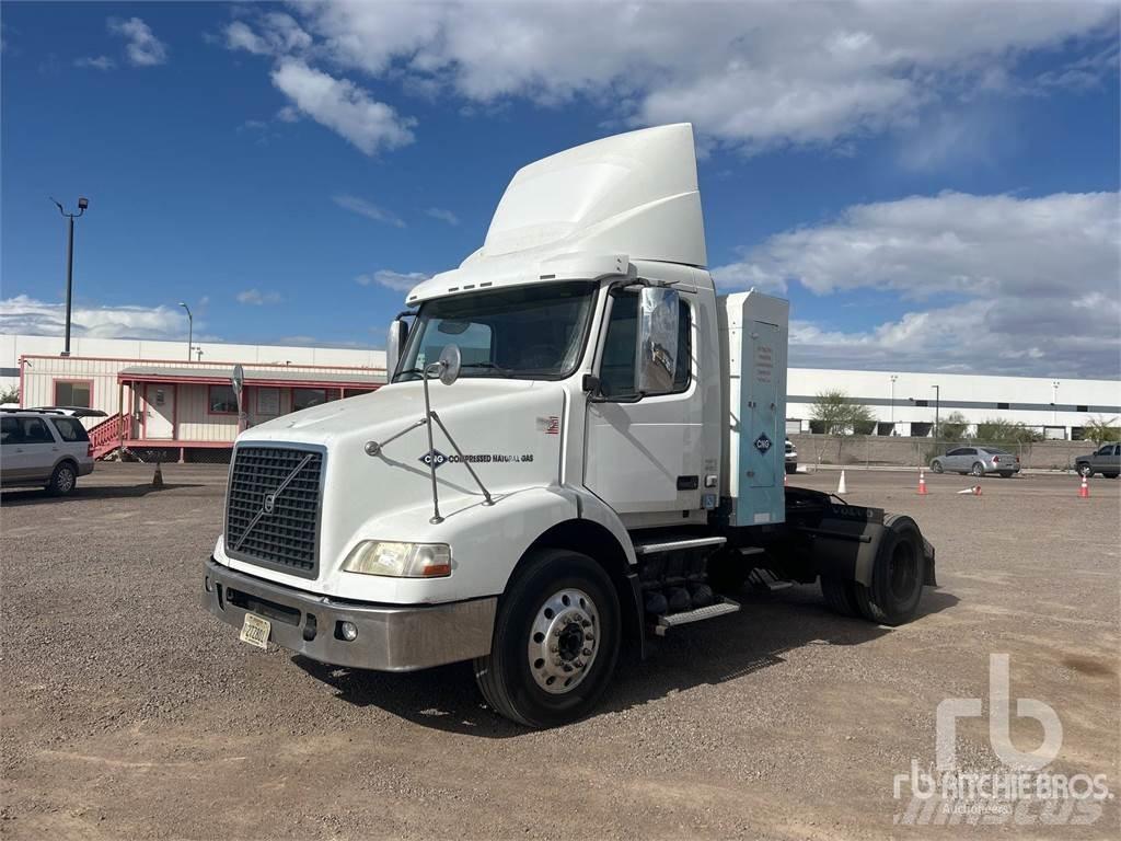 Volvo VNM Тягачі