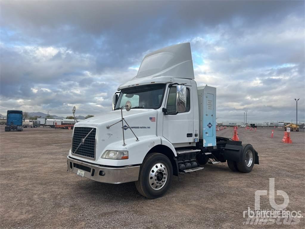 Volvo VNM Тягачі