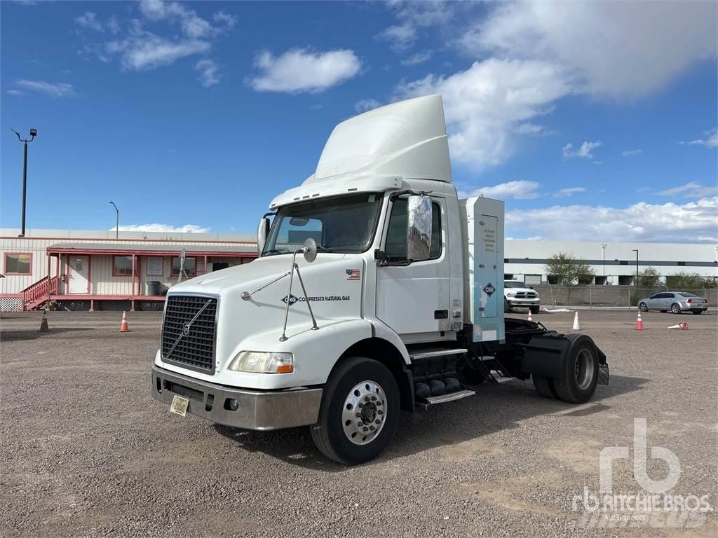 Volvo VNM Тягачі