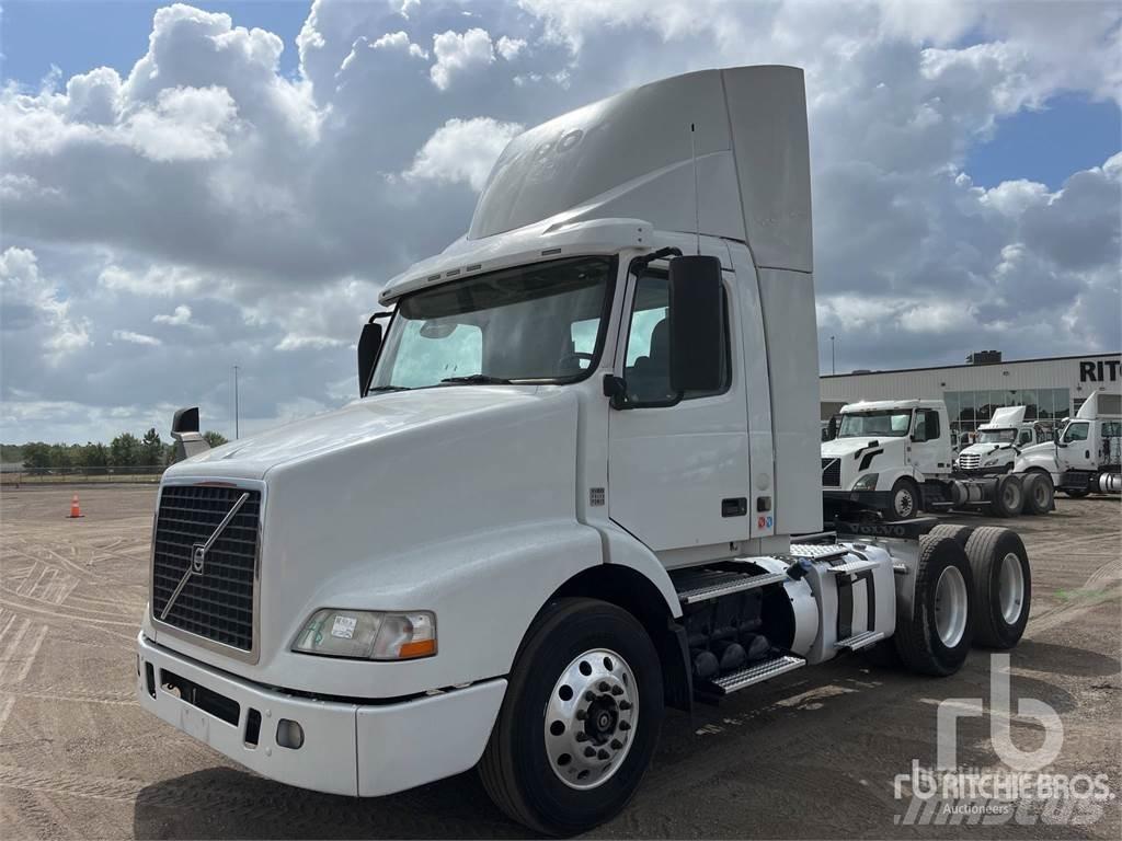 Volvo VNM200 Тягачі