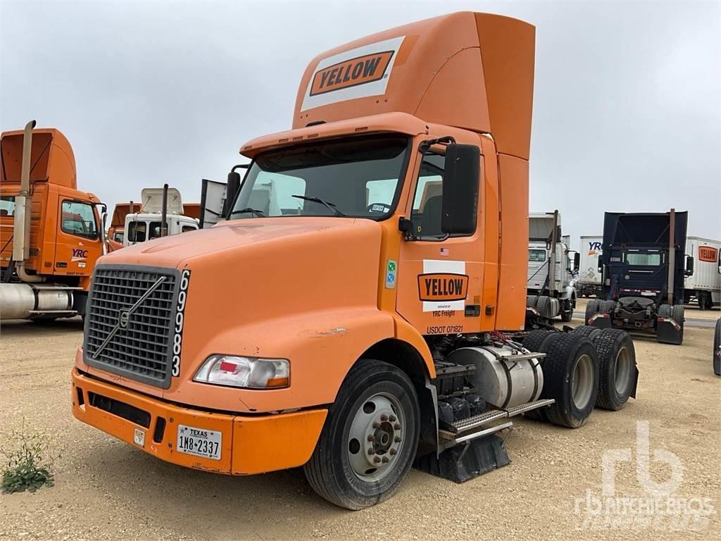 Volvo VNM200 Тягачі