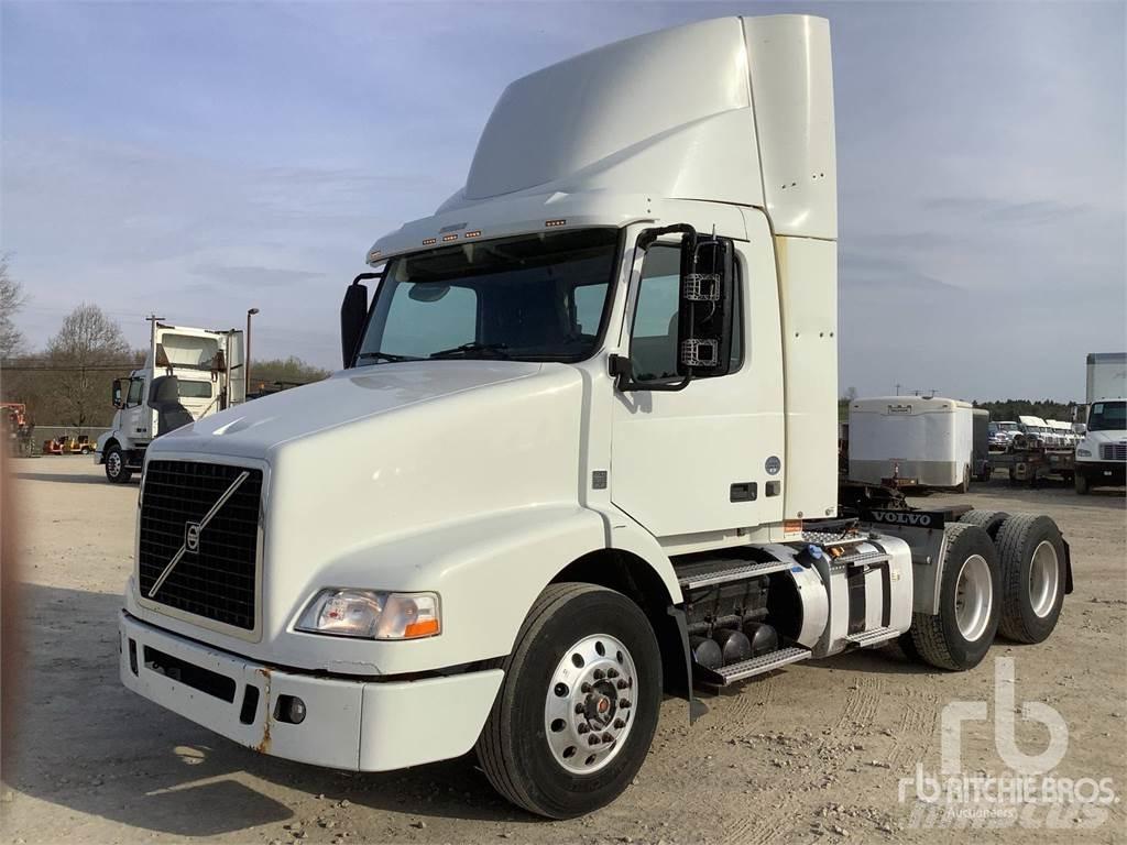 Volvo VNM200 Тягачі