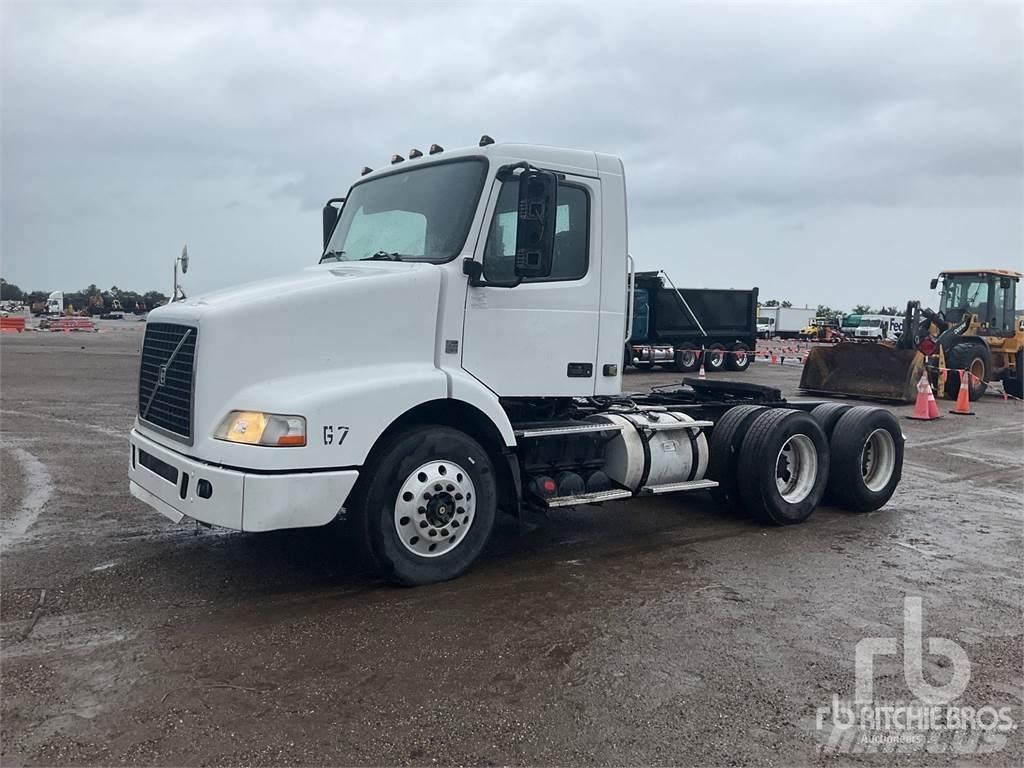 Volvo VNM200 Тягачі