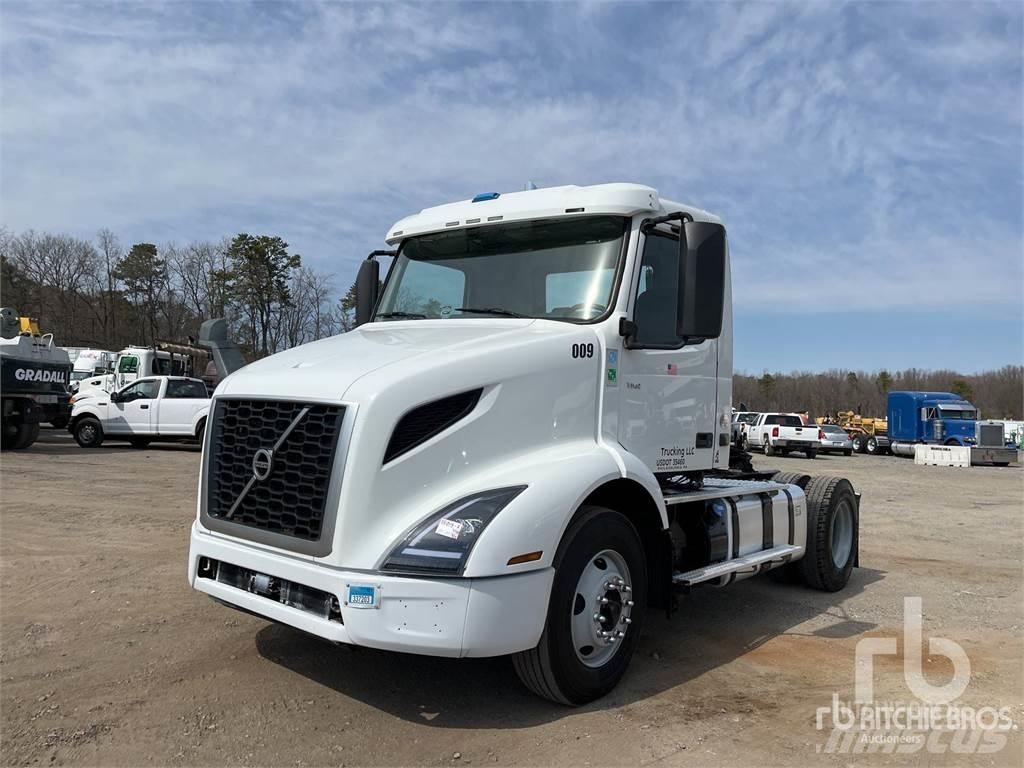 Volvo VNR Тягачі