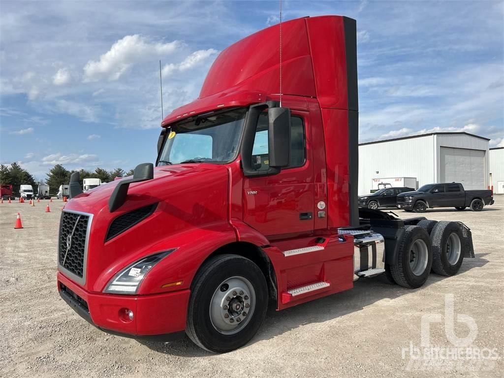Volvo VNR Тягачі