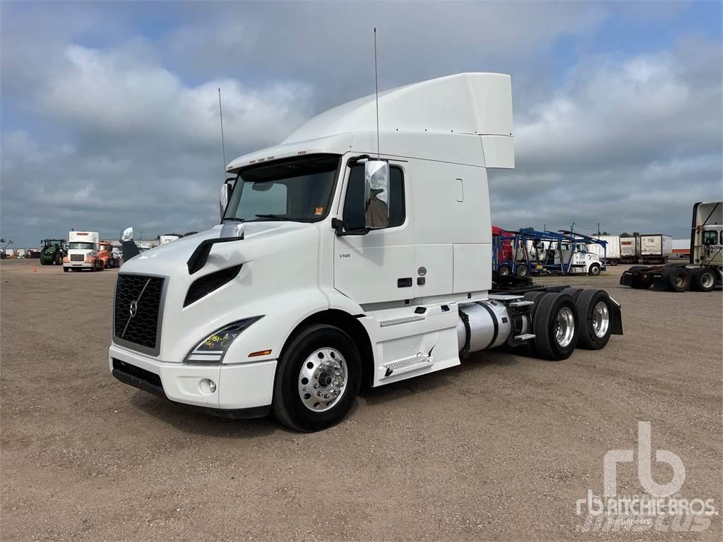 Volvo VNR Тягачі