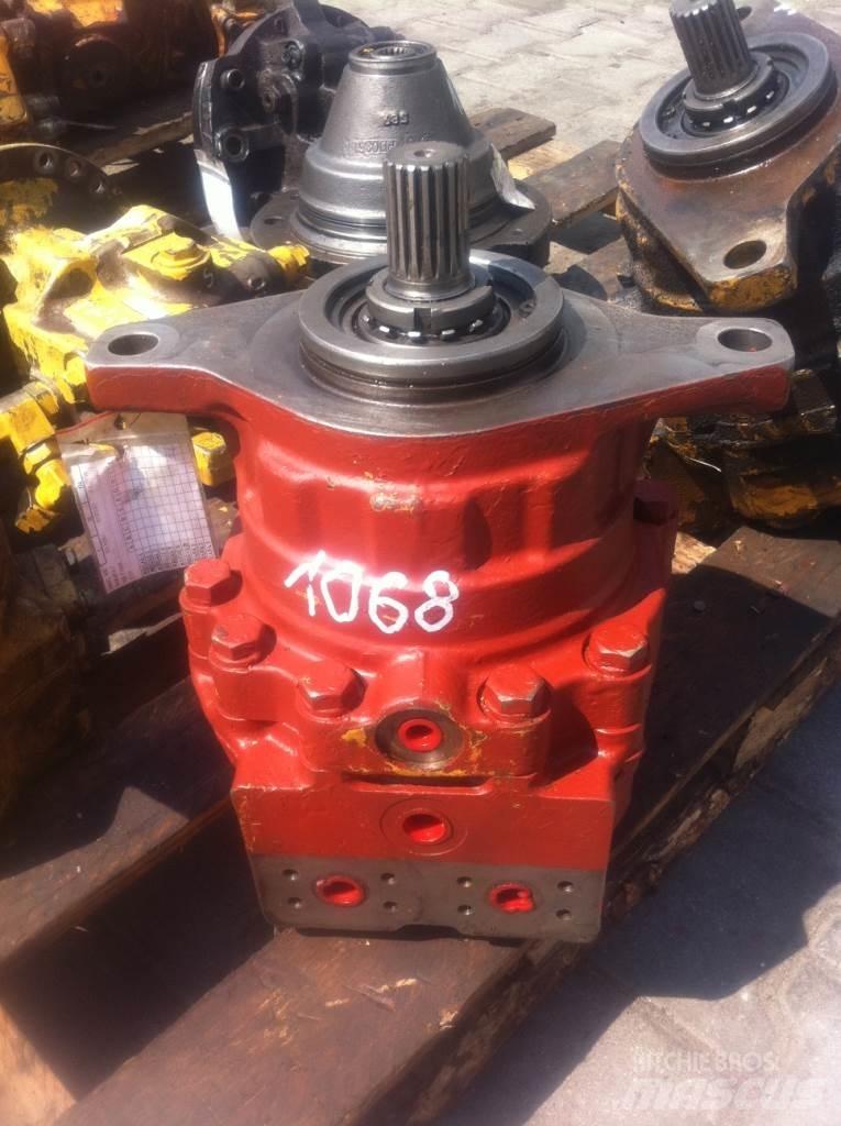 Komatsu EC315317 ? E2156297 ? Двигуни