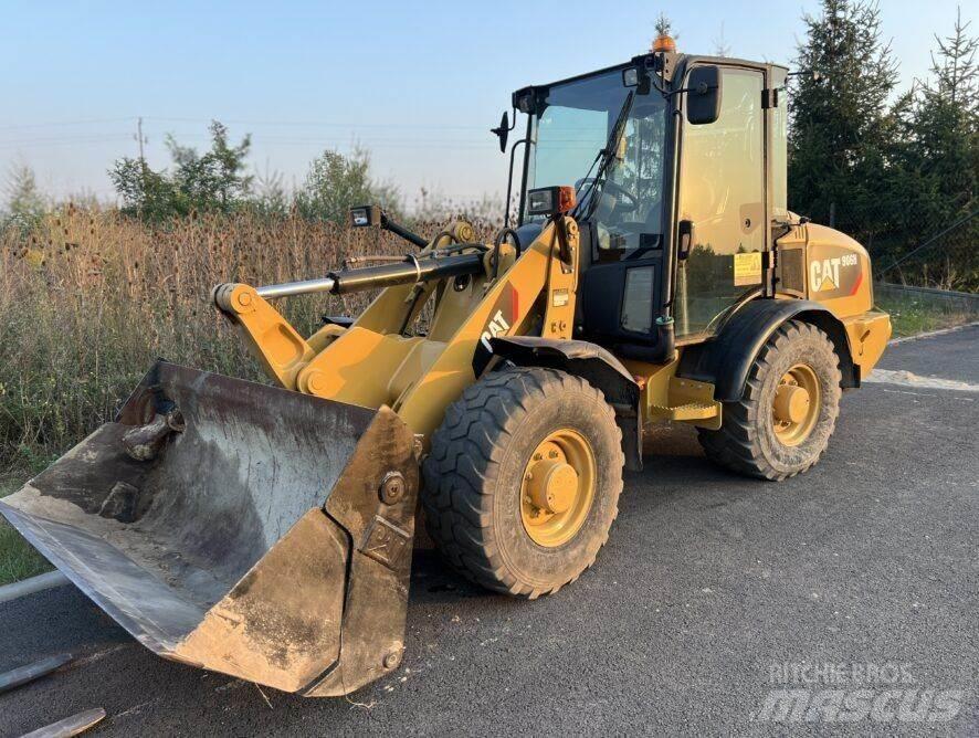 CAT 906H Навантажувачі зі змінним робочим обладнанням