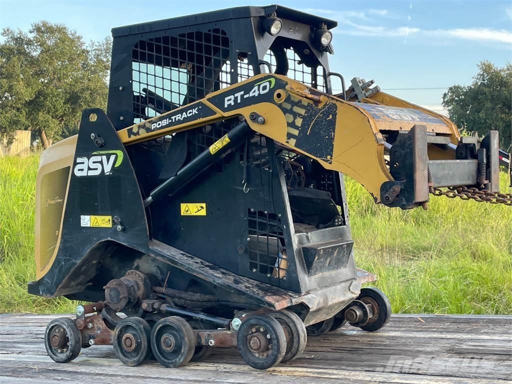 ASV RT-40 Гусеничні вантажники