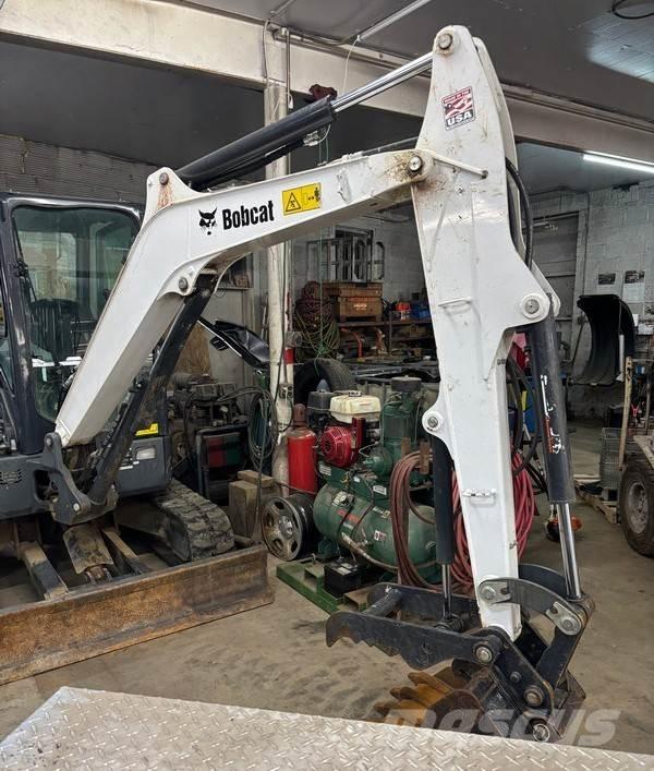 Bobcat E35I Гусеничні екскаватори