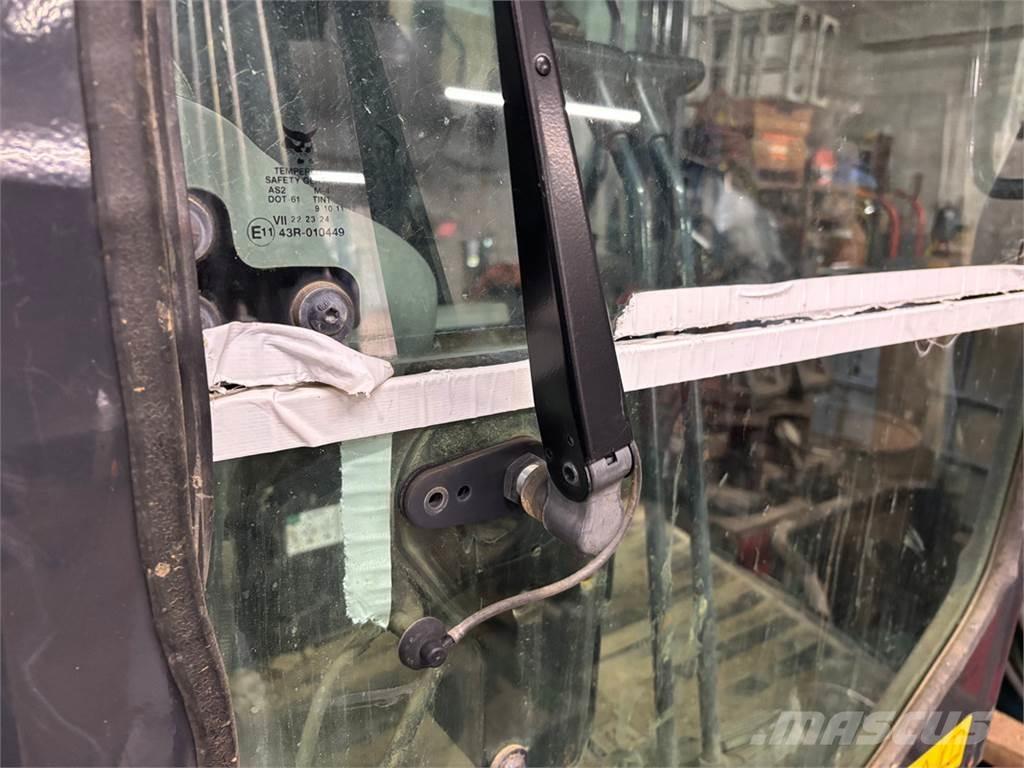 Bobcat E35I Гусеничні екскаватори