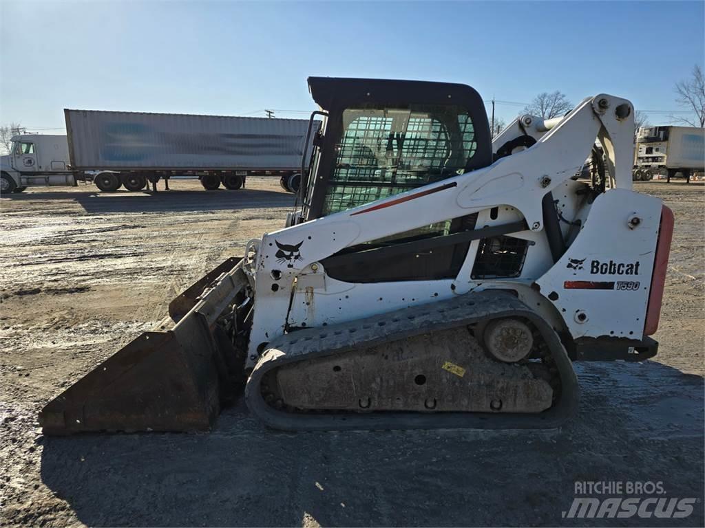 Bobcat T590 Міні-навантажувачі