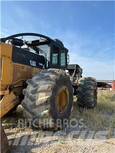 CAT 545C Трельовочні трактора