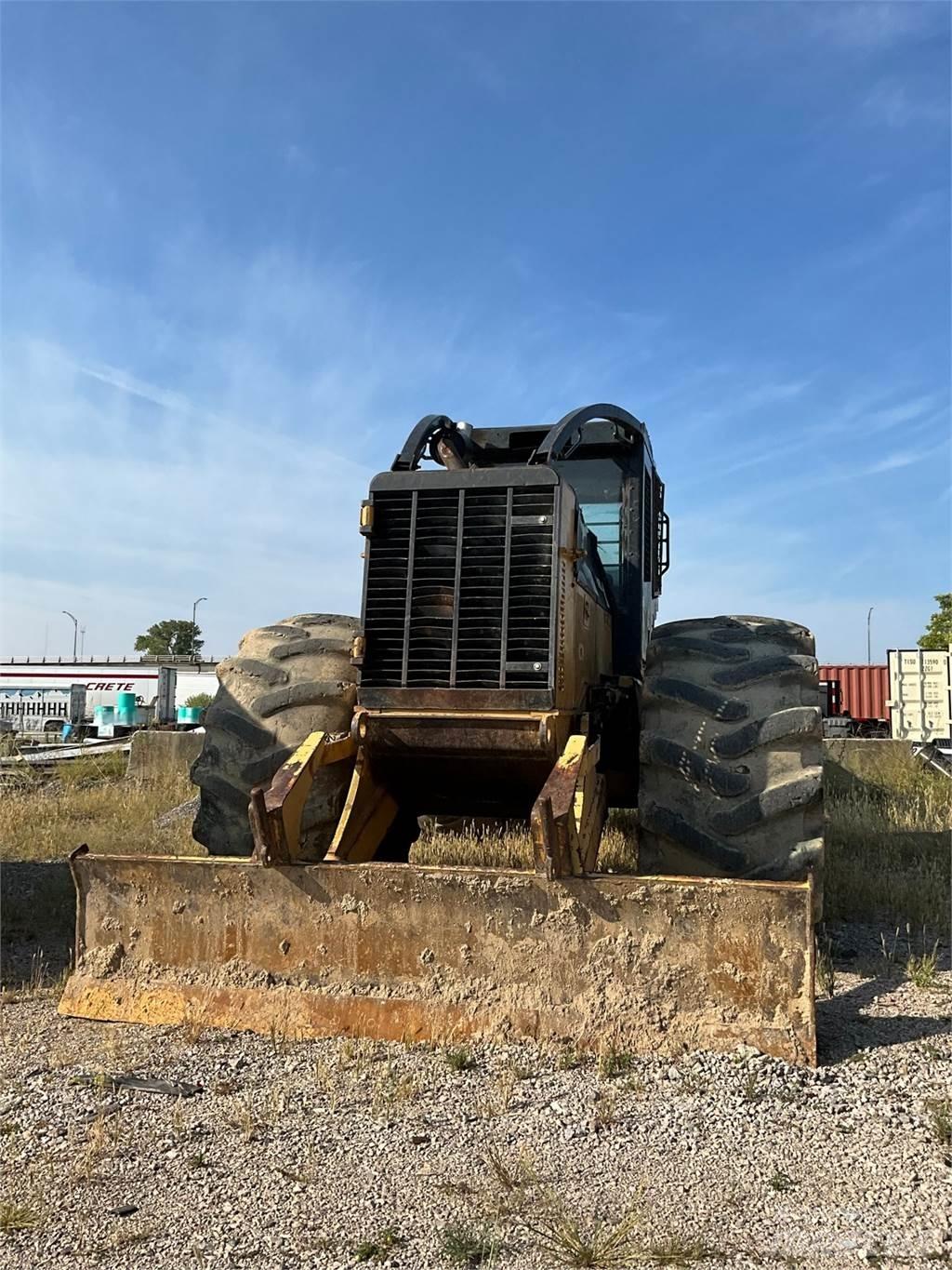 CAT 545C Трельовочні трактора