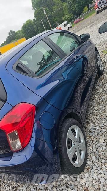 Chevrolet Spark Вантажівки / спеціальні