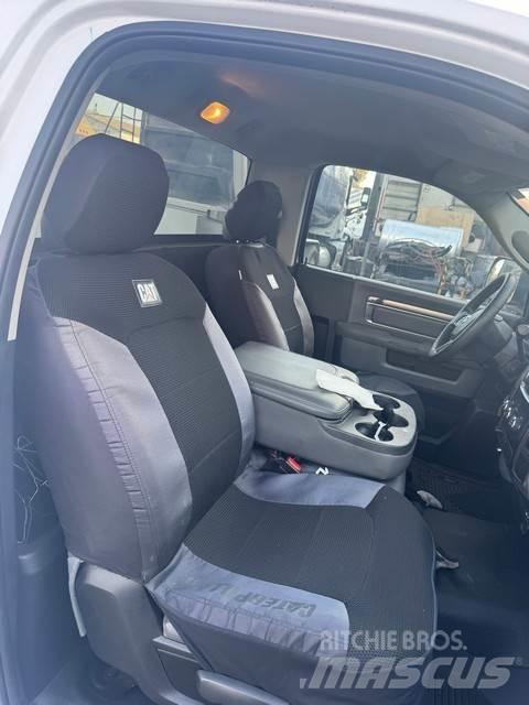 Dodge Ram 2500 Евакуатори