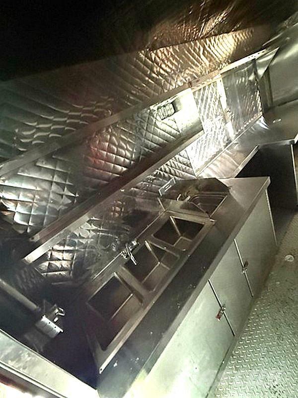 Ford E-350 Фургони