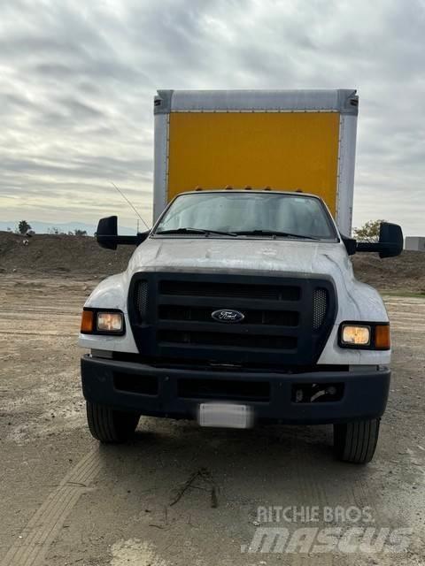 Ford F750 Фургони