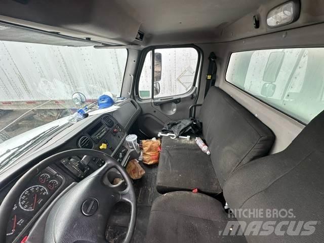 Freightliner M2 Фургони