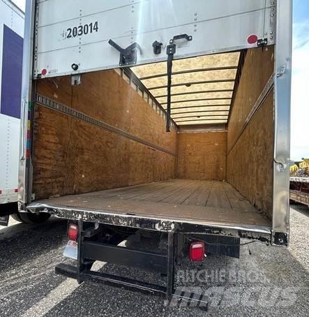 Freightliner M2 Фургони