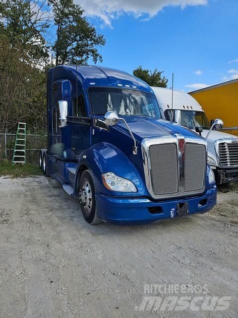 Kenworth T680 Тягачі