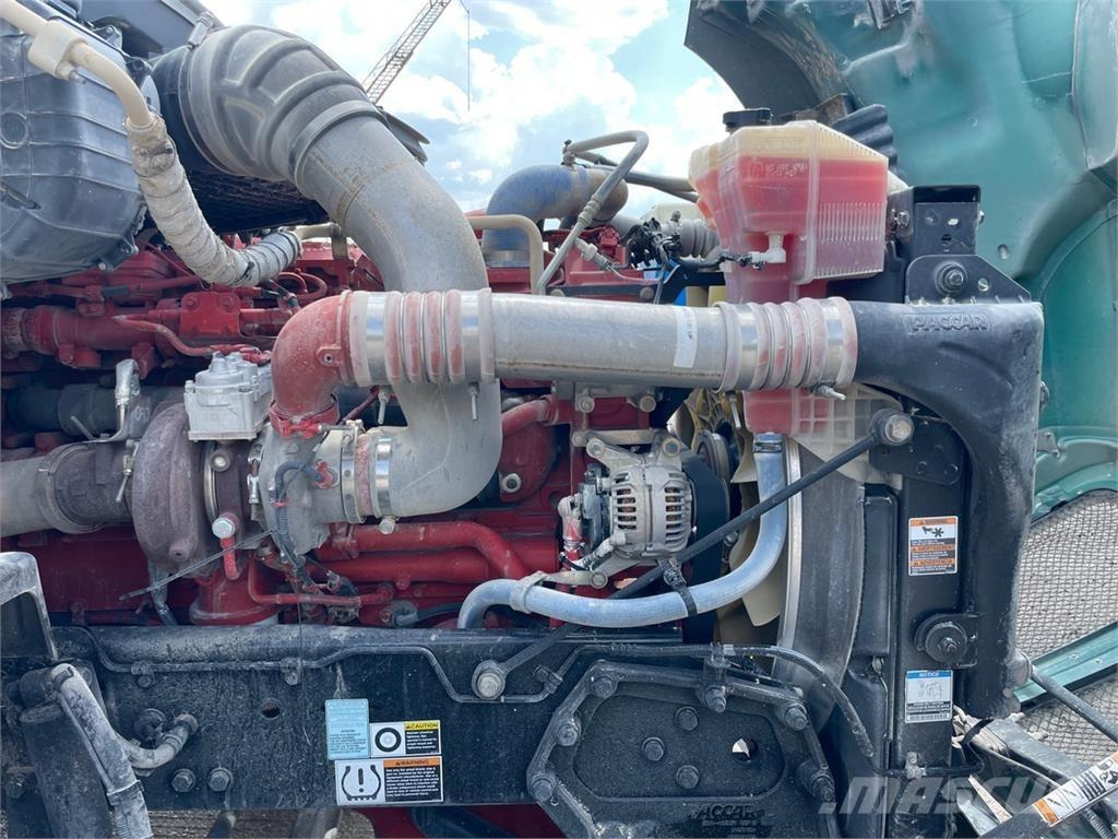 Kenworth T680 Тягачі