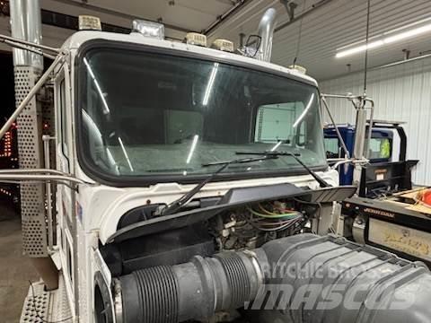 Kenworth T800W Тягачі