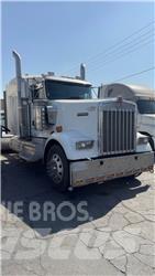 Kenworth W900 Тягачі