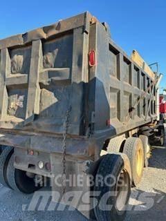Mack CT713 Самоскиди