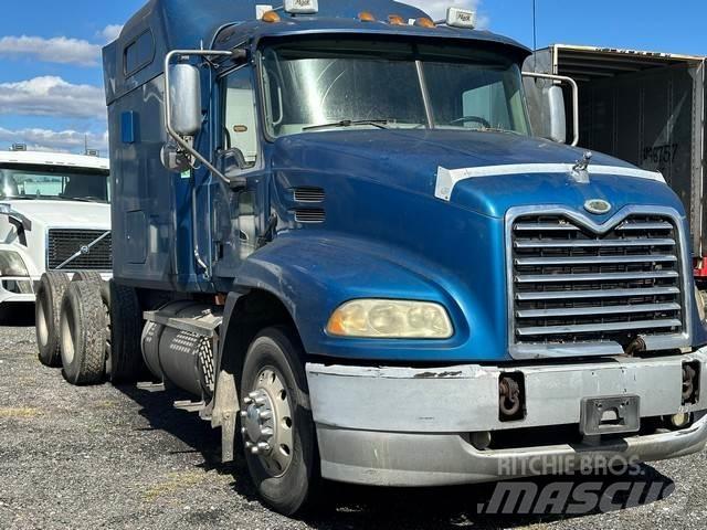 Mack CXN613 Тягачі