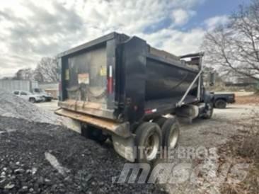 Mack GU713 Самоскиди