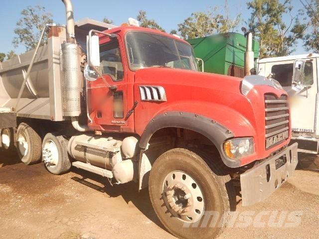 Mack GU713 Самоскиди