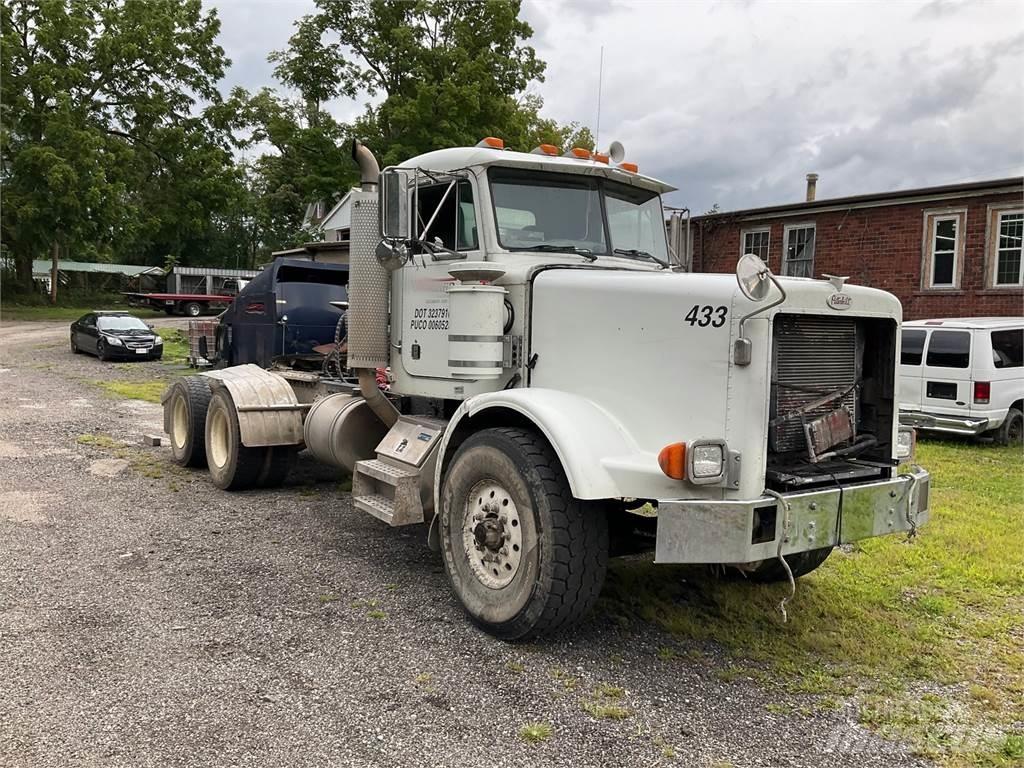 Peterbilt 357 Тягачі