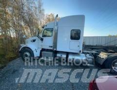 Peterbilt 567 Тягачі
