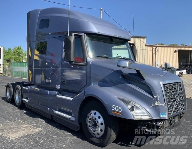 Volvo VNL 760 Тягачі